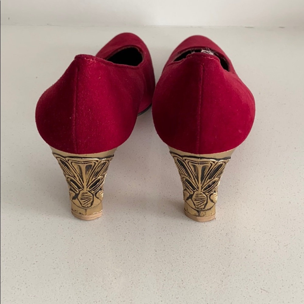 Red and gold shoes Bally
